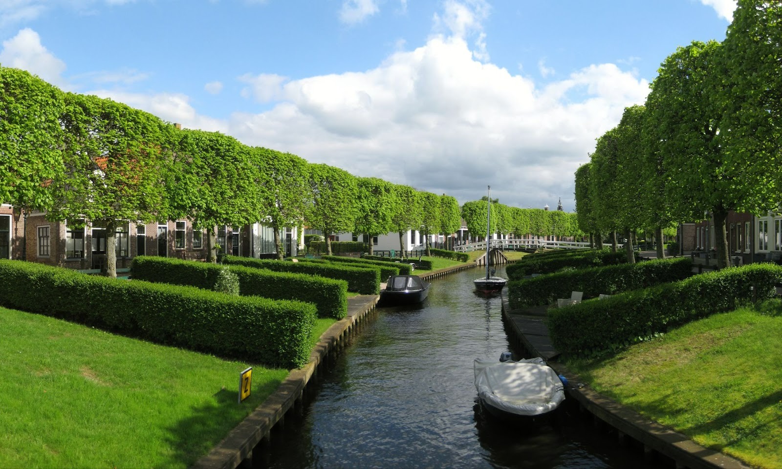 IJlst Friesland als historisch stadje vol water cultuur en ambacht